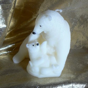 Eisbärmutter mit Jungem